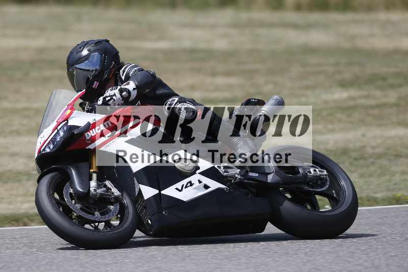 /21 17.06.2026  Ducati Schweiz Track Warmup ADR/Gruppe gruen/383